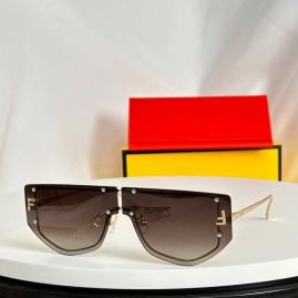 Picture of Fendi Sunglasses _SKUfw56808673fw